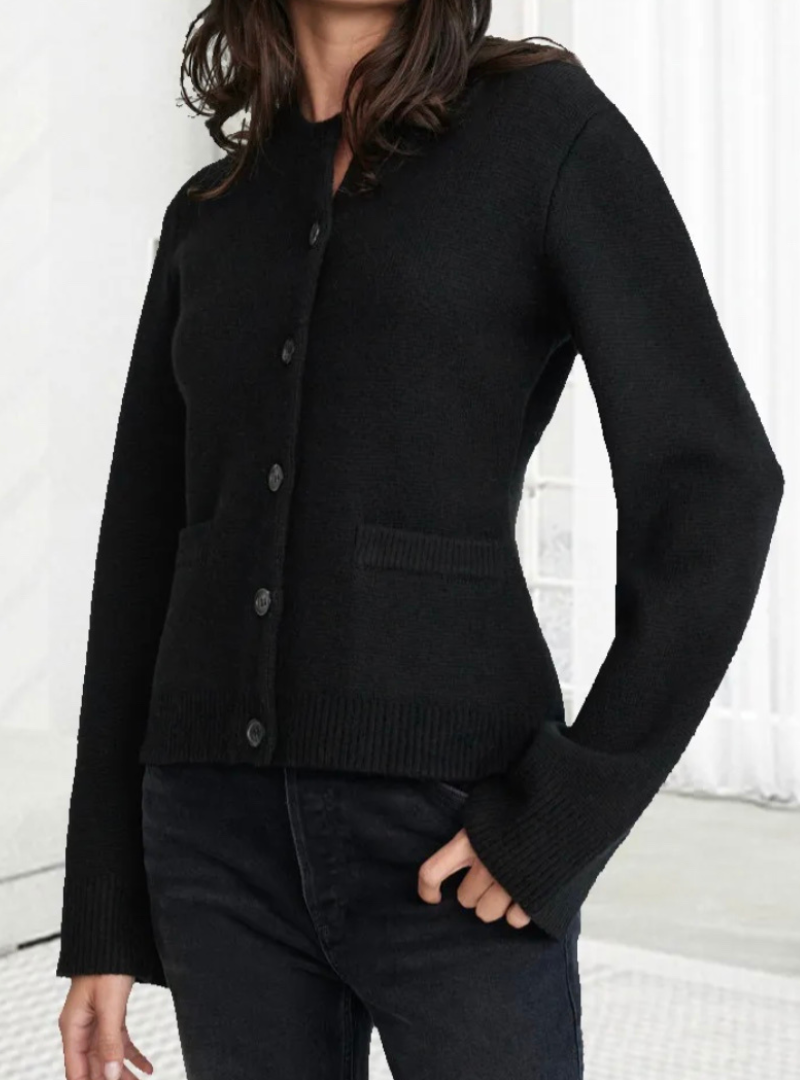 ÉLISÉ – Zachte Knopen Cardigan voor Elke Dag Elegantie
